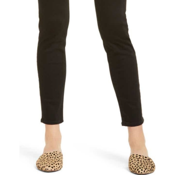 Madewell Mid-Rise Skinny Jeans with Magic Pockets - Picture 4 of 7